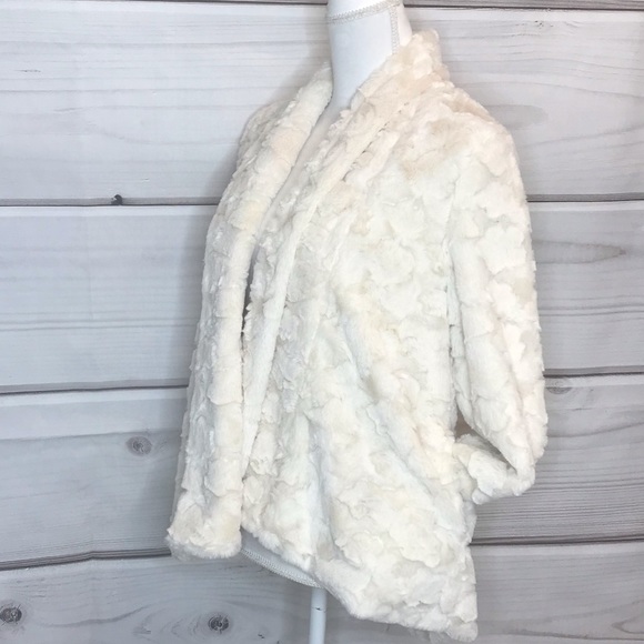 Entro Ivory Faux Fur Jacket - Picture 3 of 5